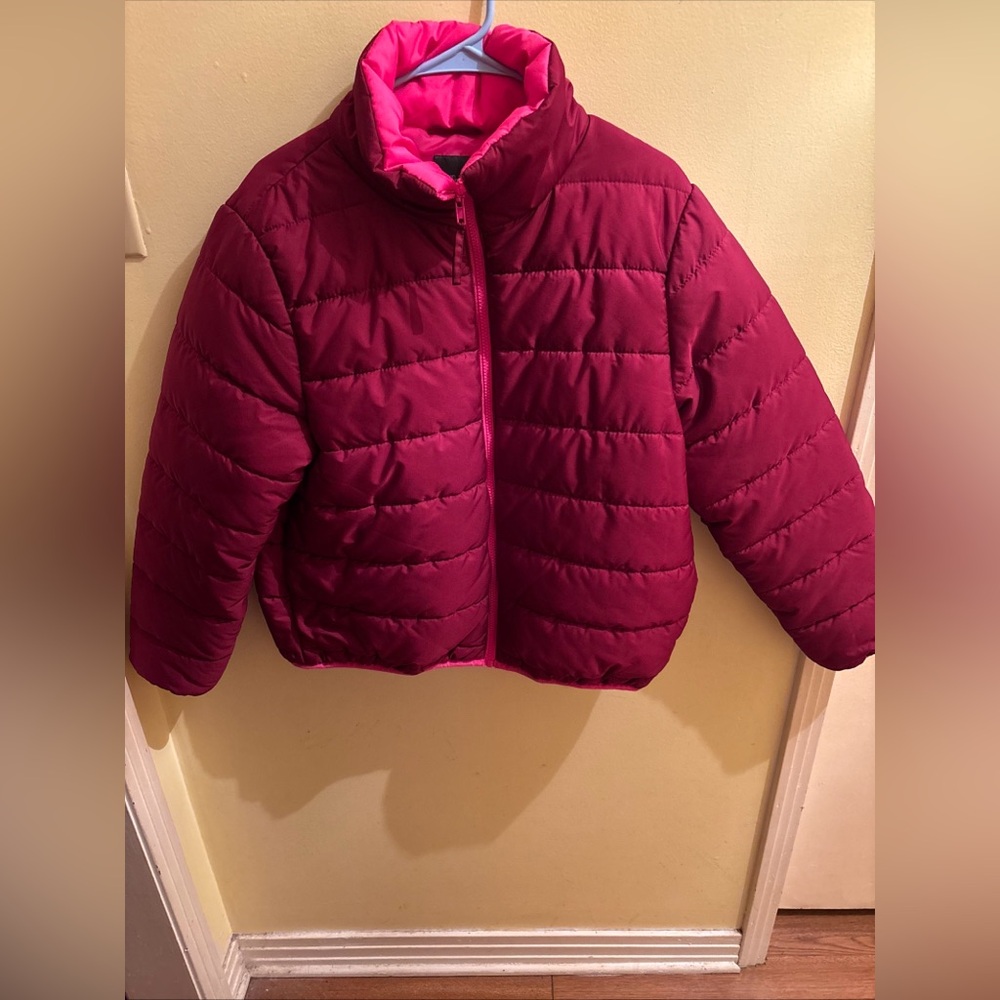 Wild Fable Size Large Ladies Maroon Puffer Jacket with pink lining. Cropped.